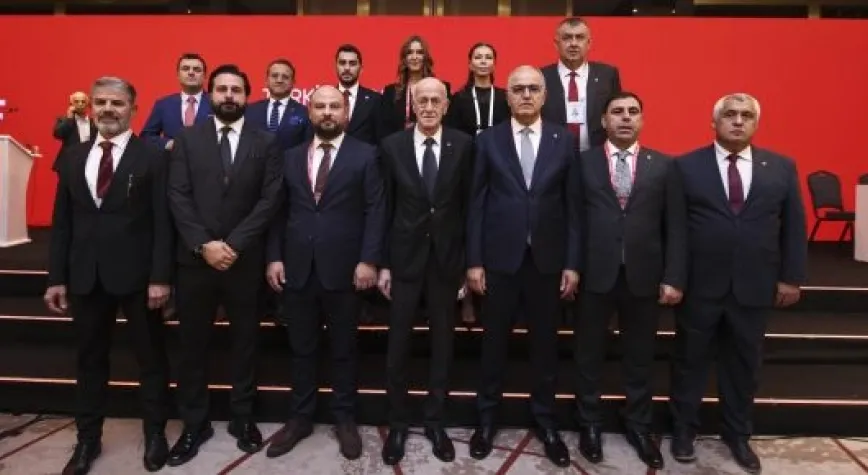 VOLEYBOLDA BAŞKAN YENİDEN ÜSTÜNDAĞ!