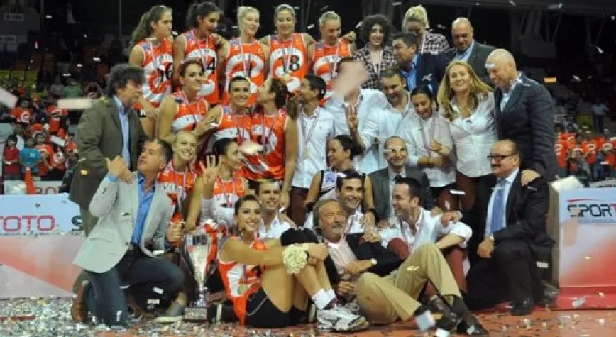 VOLEYBOL'UN SÜPERİ ECZACIBAŞI VİTRA